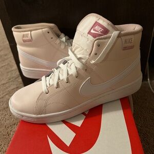 Nike Court Royale 2 Mid